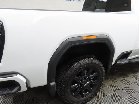 Used 2025 GMC Sierra 2500 AT4 w/ AT4 Premium Plus Package image 38