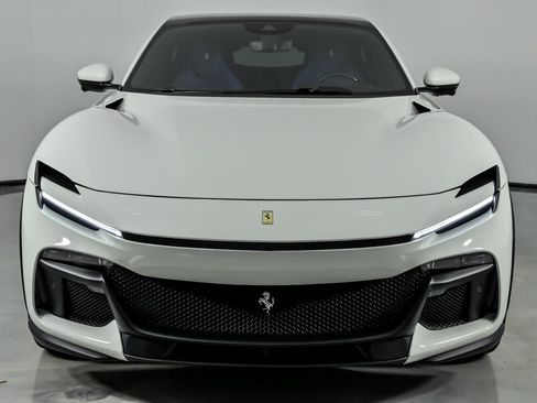 Used 2025 Ferrari Purosangue image 5