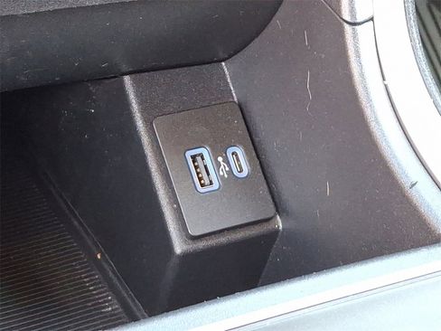 Certified 2022 Ford Edge SE w/ Black Appearance Package image 25