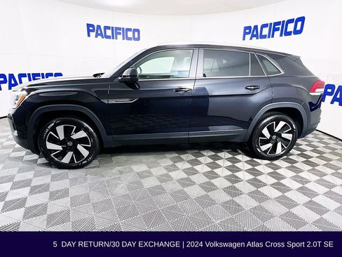 Used 2024 Volkswagen Atlas Cross Sport SE image 4