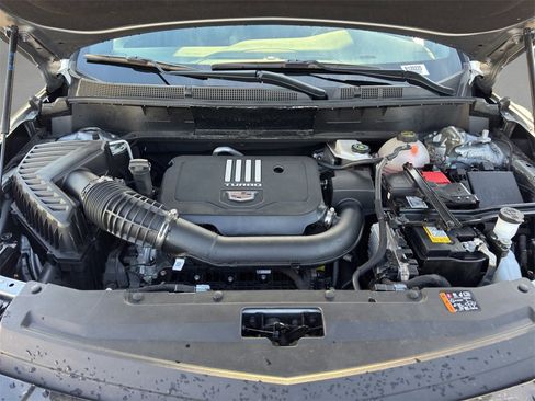 Used 2025 Cadillac XT6 Luxury image 21