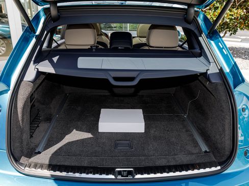 New 2025 Bentley Bentayga Extended Wheelbase image 34