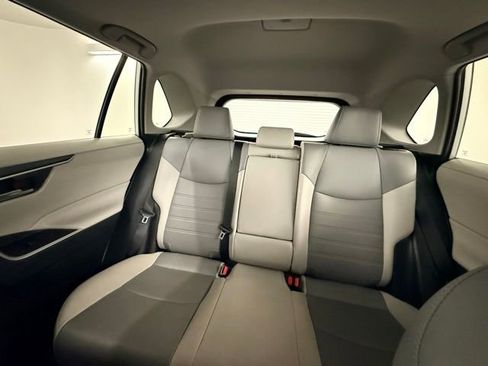 Used 2022 Toyota RAV4 XLE Premium FWD image 32