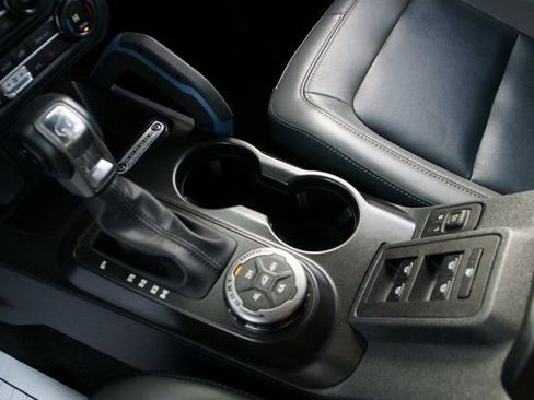 Used 2023 Ford Bronco Wildtrak image 26