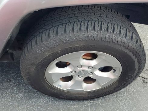 Used 2015 Jeep Wrangler Unlimited Rubicon w/ Connectivity Group image 5