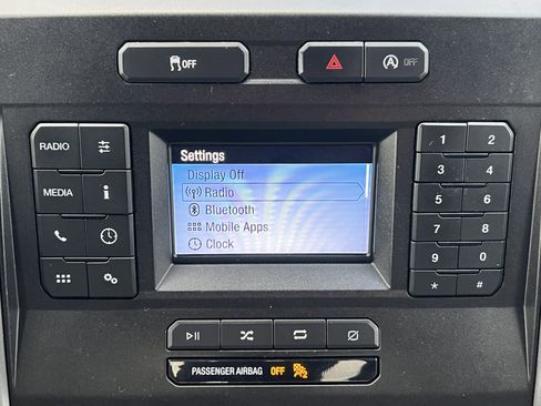 Used 2018 Ford F150 XLT w/ Max Trailer Tow Package image 27