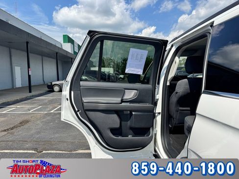Used 2025 Ford Expedition Active AWD/4WD image 53