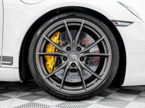 Used 2018 Porsche 911 Carrera T RWD image 37
