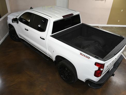 Used 2021 Chevrolet Silverado 1500 LT Trail Boss w/ Convenience Package II image 76