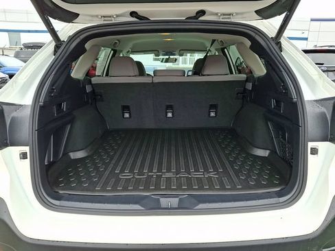 Used 2022 Subaru Outback Premium AWD/4WD image 28