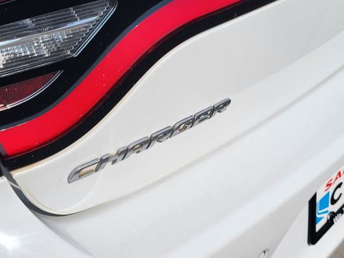 Used 2022 Dodge Charger SXT RWD image 11