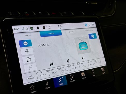 Used 2023 Jeep Grand Cherokee Limited w/ Trailer Tow Prep Group (B) image 21