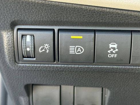Used 2026 Toyota Corolla Cross L FWD image 23