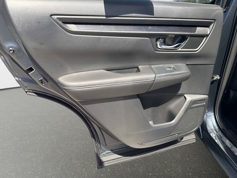 Used 2025 Honda CR-V EX image 12