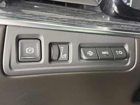 Certified 2023 Cadillac XT5 Premium Luxury w/ Technology Package image 31