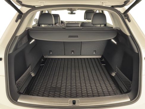 Used 2018 Audi Q5 Prestige w/ Prestige Package image 13