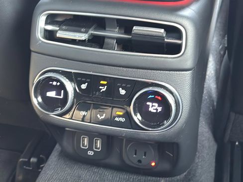 Used 2022 Genesis GV70 3.5T Sport w/ Sport Prestige Package image 43