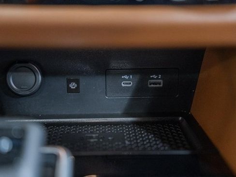 Used 2024 Nissan Pathfinder Platinum w/ Black Appearance Package image 26