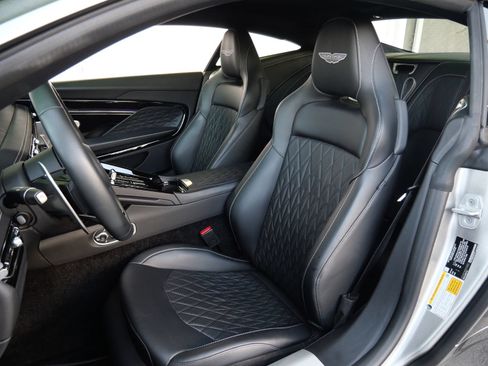 Used 2024 Aston Martin DB12 Coupe RWD image 17
