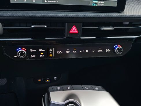 Used 2025 Kia EV6 Wind image 31