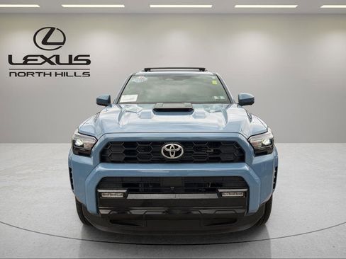 Used 2025 Toyota 4Runner TRD Sport Premium w/ Tow Technology Package image 2