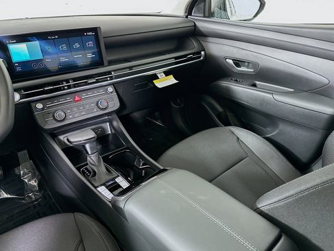 New 2025 Hyundai Tucson SE image 22