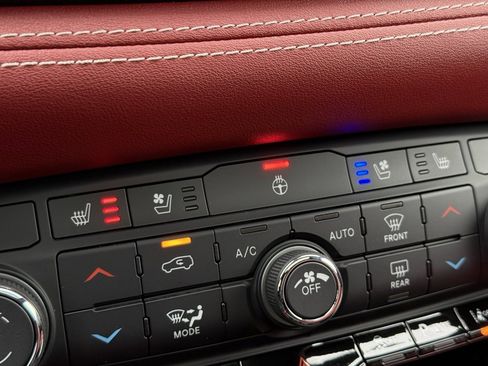 Used 2024 Dodge Durango SRT Hellcat image 6