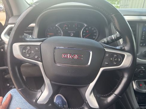 Used 2021 GMC Acadia SLT w/ Preferred Package image 21