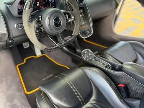 Used 2017 McLaren 570S Coupe RWD image 12