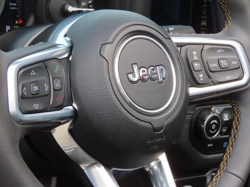 Used 2024 Jeep Wrangler High Altitude image 42