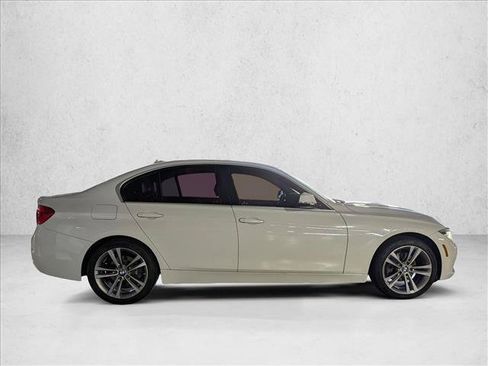 Used 2018 BMW 330i Sedan RWD image 4