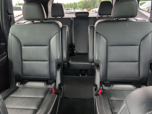Used 2025 Buick Enclave Preferred FWD image 28