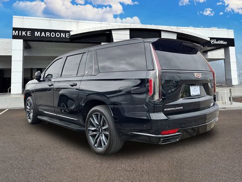 Used 2023 Cadillac Escalade ESV Sport Platinum AWD/4WD image 2