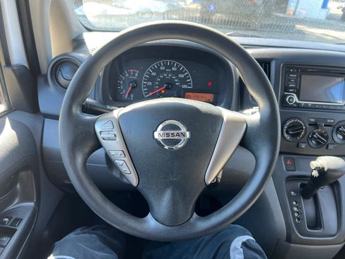 Used 2018 Nissan NV200 S w/ Back Door Glass Package image 16