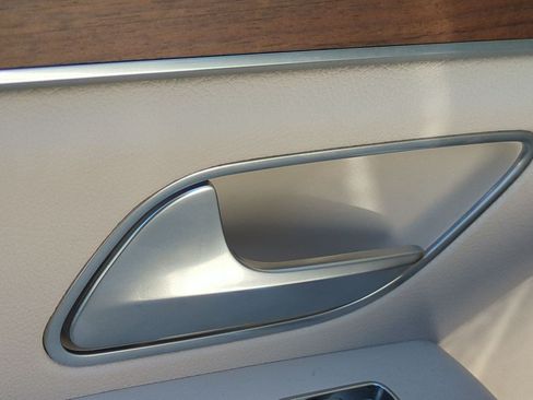 Used 2022 Mercedes-Benz GLE 350 4MATIC w/ Premium Package image 29