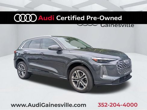 Used 2025 Audi Q5 Premium w/ Convenience Package AWD/4WD image 1