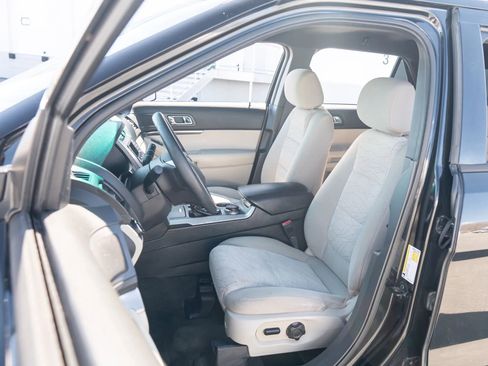 Used 2014 Ford Explorer 4WD image 28