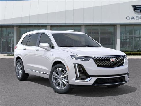 Used 2025 Cadillac XT6 Premium Luxury FWD image 25