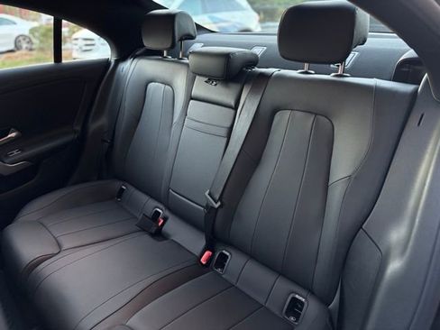 Used 2024 Mercedes-Benz GLB 250 4MATIC image 25