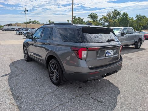 Certified 2025 Ford Explorer ST-Line w/ ST-Line Street Pack AWD/4WD image 5