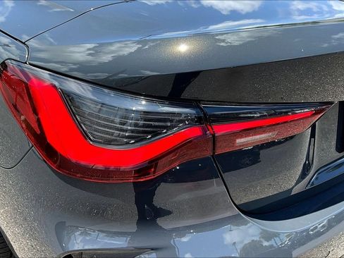 Used 2022 BMW M440i Convertible RWD image 23