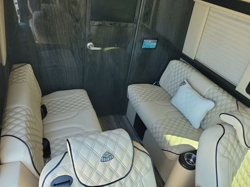 Used 2021 Mercedes-Benz Sprinter 2500 image 15