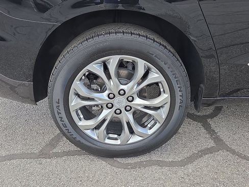 Used 2018 Buick Enclave Avenir w/ Avenir Technology Package FWD image 16