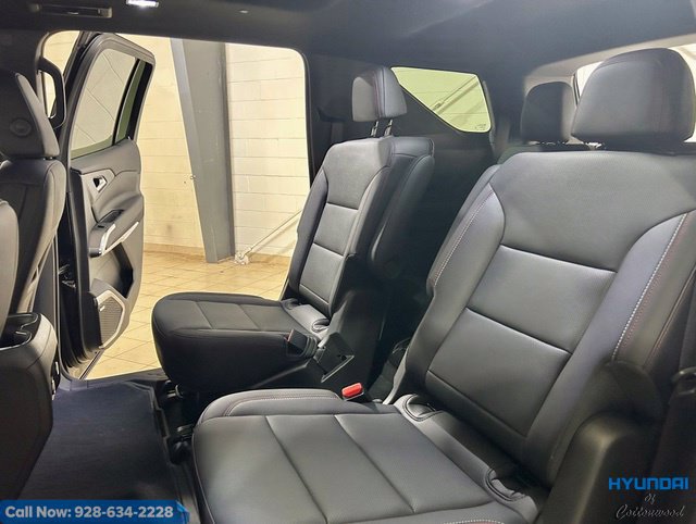 Used 2025 Chevrolet Traverse Z71 w/ Enhanced Driving Package AWD/4WD image 13