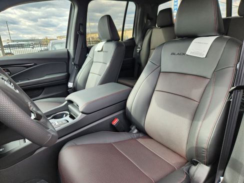 New 2026 Honda Ridgeline Black Edition image 8