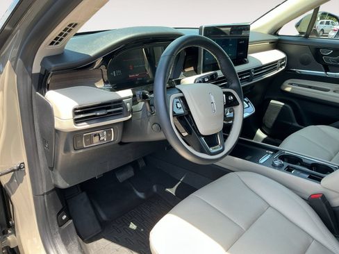 New 2026 Lincoln Corsair Reserve FWD image 10