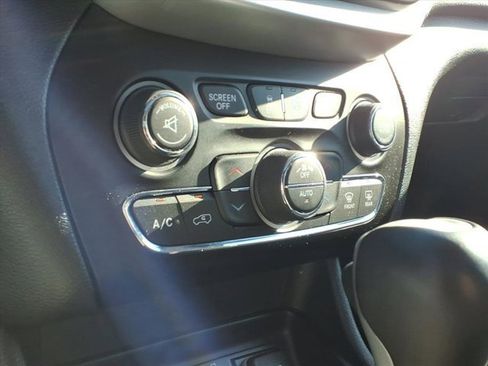 Used 2017 Jeep Cherokee Limited w/ Trailer Tow Group image 13