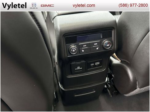 Used 2023 GMC Acadia AT4 w/ Technology Package image 12