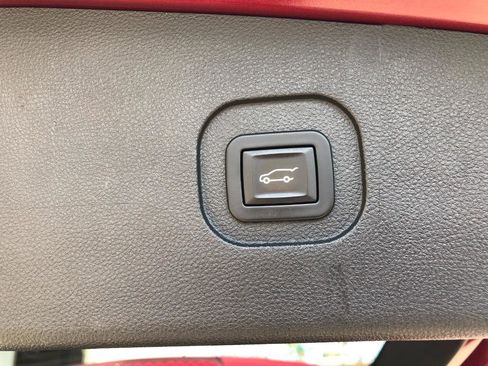 Used 2017 Chevrolet Equinox Premier w/ Enhanced Convenience Package image 28