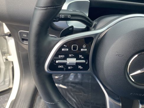 Used 2023 Mercedes-Benz GLB 250 4MATIC image 27